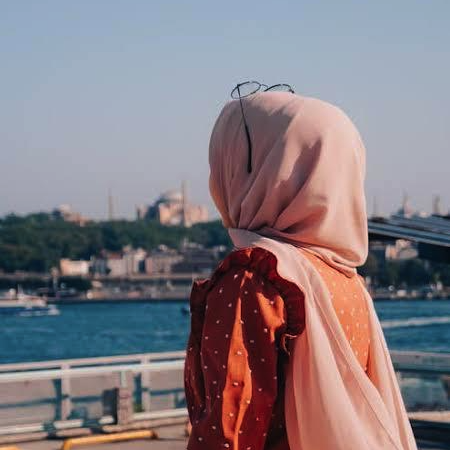 من نحن من نحن